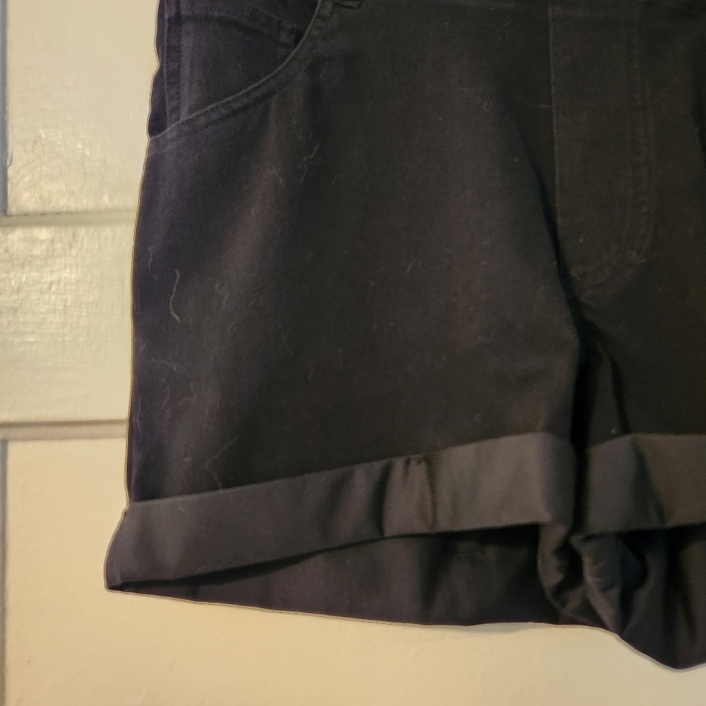 NWT Halara sz MEDIUM Women's Black Stretchy Shorts Crossover Highwaisted Cuffed - Picture 4 of 12